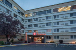 Отель Ramada by Wyndham Downtown Spokane  Спокан